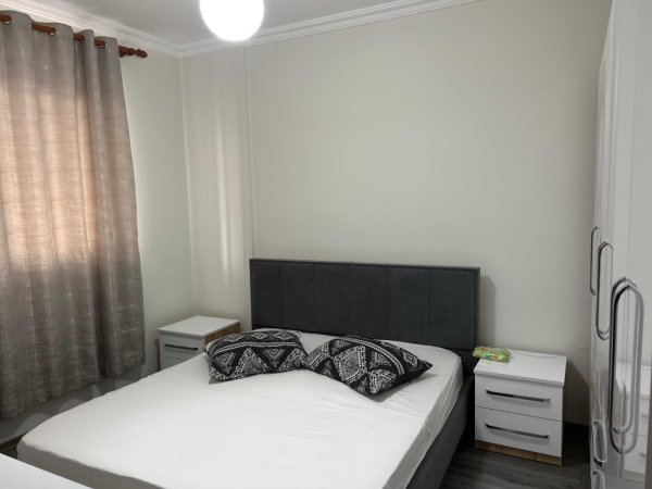 Tirane, jepet me qera apartament 1+1+Ballkon Kati 5, 60 m² 650 € (Kompleksi Delijorgji)