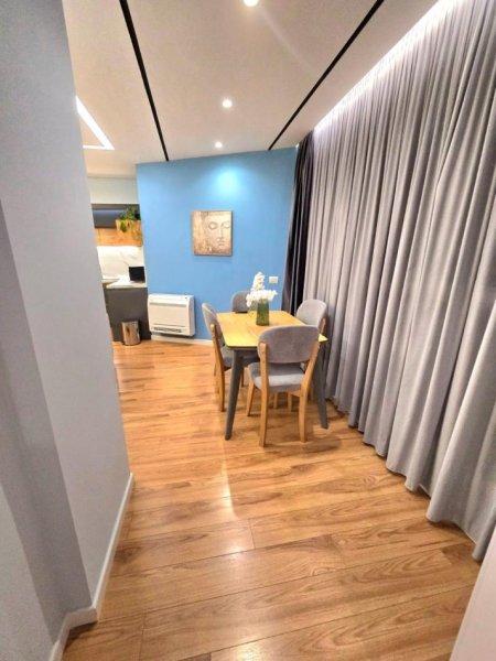 Tirane, jepet me qera apartament 2+1 Kati 4, 85 m² 650 € (Hamdi sina)