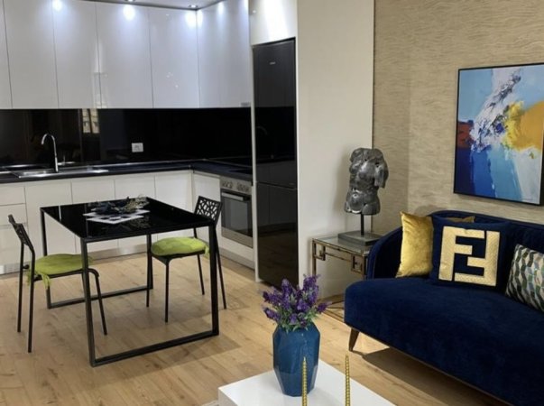 Tirane, jepet me qera apartament 2+1 , 850 € (Rruga e Kosovareve)