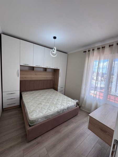 Tirane, jepet me qera apartament 2+1 , 80 m² 500 € (selite)