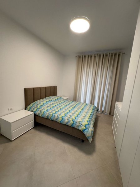 Jepet me qera apartament 2+1+Ballkon Kati 1, 100 m² 650 € (Xhanfize Keko)