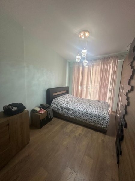 Tirane, jepet me qera apartament 2+1 Kati 3, 100 m² 500 € (Loni Ligori)