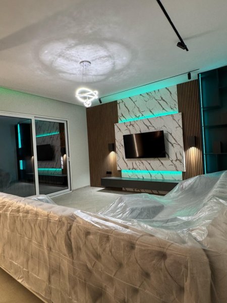 Tirane, jepet me qera Vile 2 Katshe , 200 m² 1.500 € (Teg)