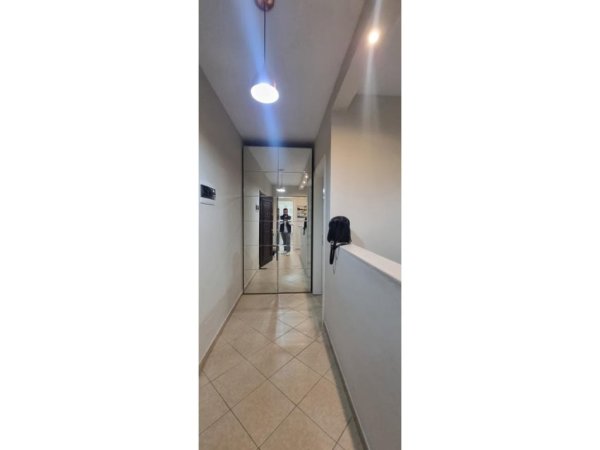 SHITET APARTAMENT 1+1 TEK MATERNITETI I RI