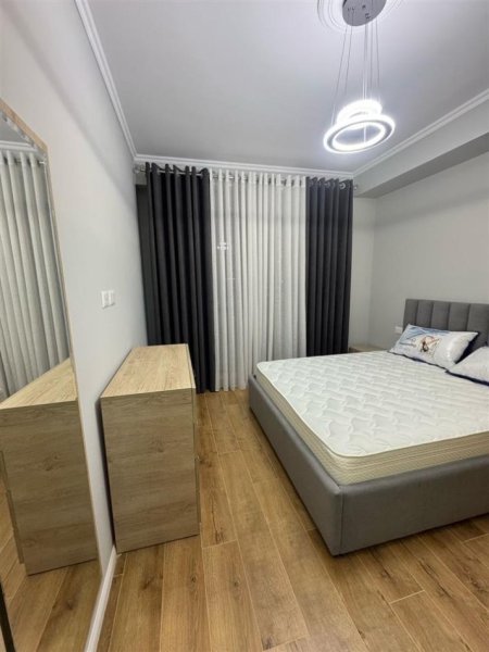 Tirane, jepet me qera apartament 2+1 Kati 7, 100 m² 650 € (farmacia 10)