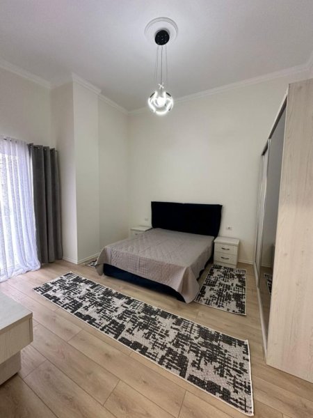 Tirane, jepet me qera apartament 2+1 Kati 4, 90 m² 650 € (Liqeni i Thate)