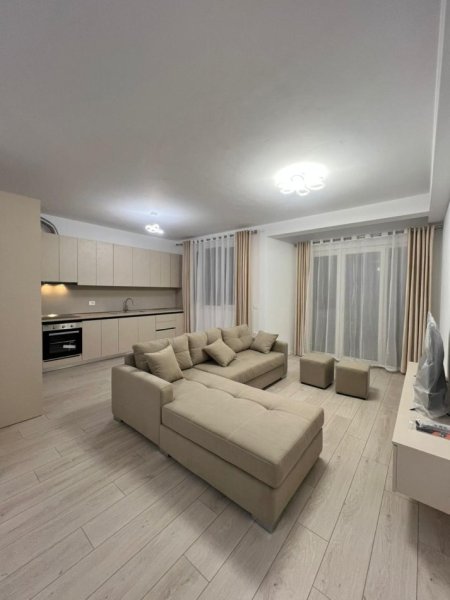 Tirane, jepet me qera apartament 2+1+Ballkon Kati 9, 100 m² 600 € (fusha aviacionit)