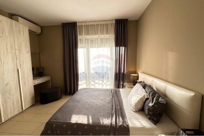 Tirane, jepet me qera apartament 1+1 Kati 5, 85 m² 800 € (Rr. Myslym Shyri)