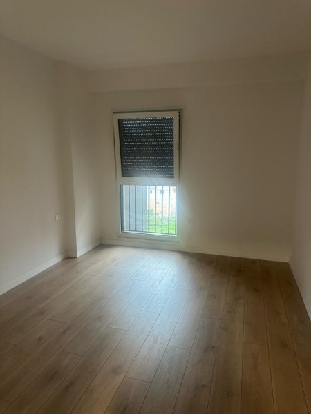 Tirane, jepet me qera apartament 1+1 Kati 7, 74 m² 700 € (parku olimpik)