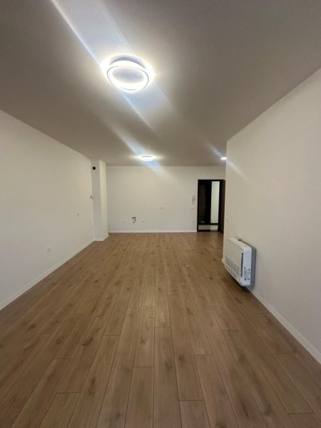 Tirane, jepet me qera apartament 1+1 Kati 7, 74 m² 700 € (parku olimpik)