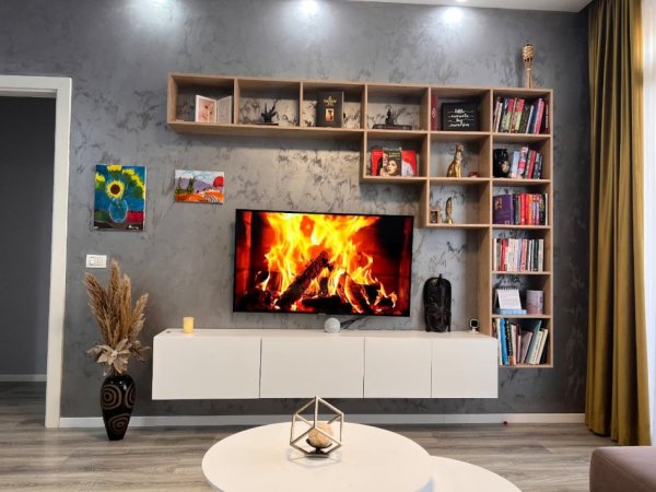 Tirane, jepet me qera apartament 2+1 Kati 9, 760 € (Fusha e Aviacionit)