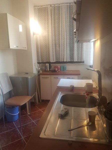 Tirane, jepet me qera garsonier Kati 4, 40 m² 400 € (Rruga e Elbasanit)