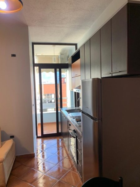 Tirane, jepet me qera 1+1+Ballkon Kati 5, 68 m² 480 € (Don Bosko)