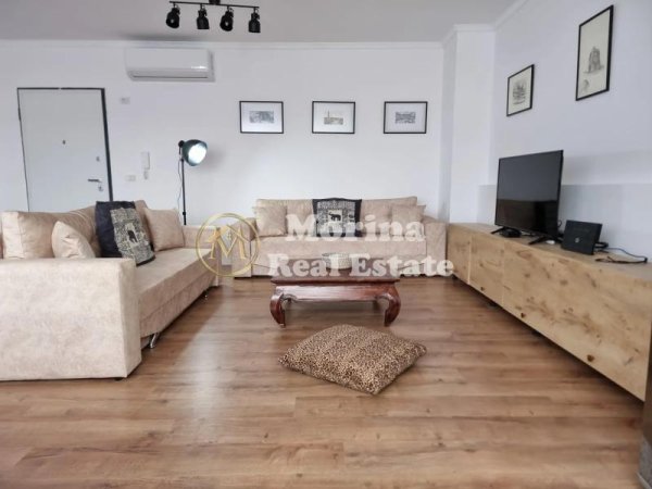 Tirane, jepet me qera apartament 1+1+Ballkon Kati 8, 80 m² 800 € (Qender-Kafe Flora)