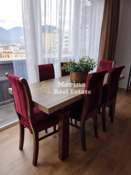 Tirane, jepet me qera apartament 1+1+Ballkon Kati 8, 80 m² 800 € (Qender-Kafe Flora)