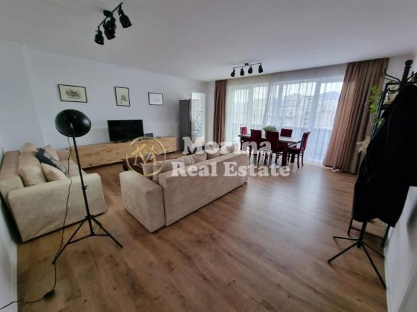 Tirane, jepet me qera apartament 1+1+Ballkon Kati 8, 80 m² 800 € (Qender-Kafe Flora)