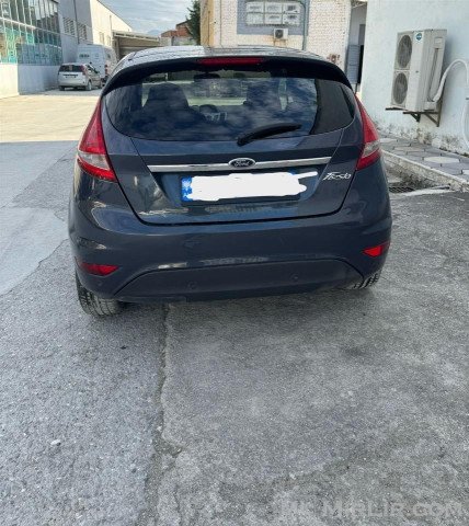 Tirane, shitet makine ford fiesta Benzin+Gaz, gri e erret manuale Kondicioner 200.000 km 4.400 €