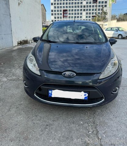 Tirane, shitet makine ford fiesta Benzin+Gaz, gri e erret manuale Kondicioner 200.000 km 4.400 €