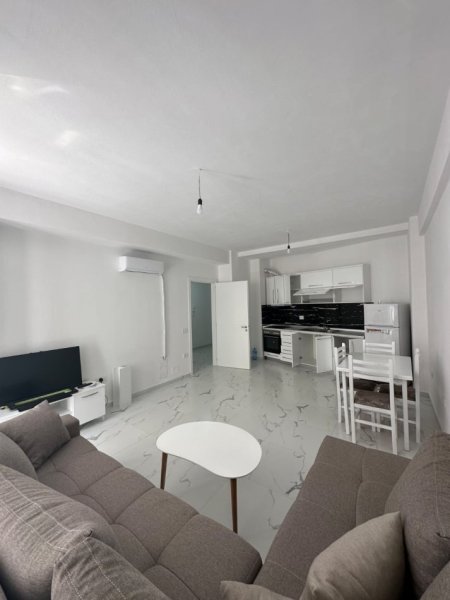 Tirane, jepet me qera apartament 2+1 Kati 4, 82 m² 500 € (urban gate)