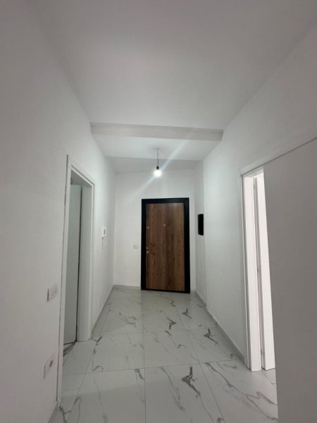 Tirane, jepet me qera apartament 2+1 Kati 4, 82 m² 500 € (urban gate)