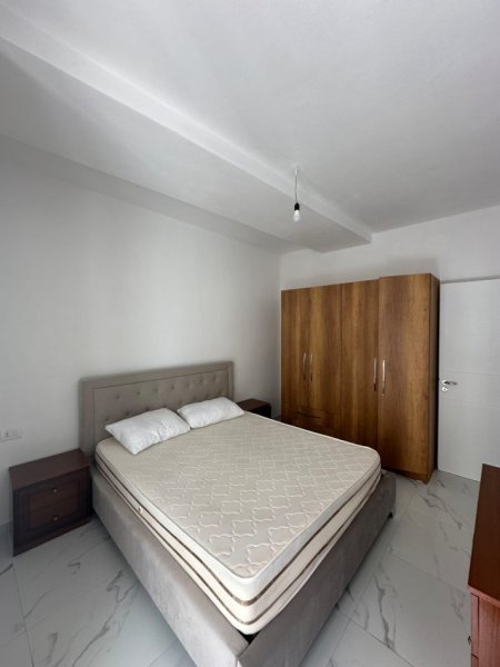 Tirane, jepet me qera apartament 2+1 Kati 4, 82 m² 500 € (urban gate)