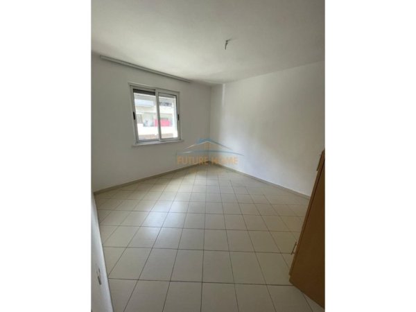 Shitet, Apartament 1+1, Rruga e Dibres