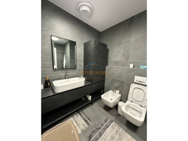 Shitje,Apartament 2+1+Parking,Perballe Delijorgjit !