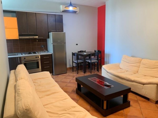 Tirane, jepet me qera apartament 1+1+Ballkon Kati 8, 68 m² 480 € (rruga panorama)