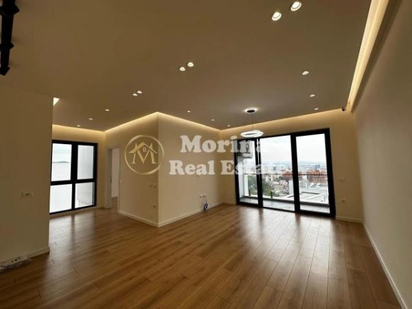 Tirane, jepet me qera apartament 2+1+Ballkon Kati 9, 110 m² 750 € (Rruga e Dibres)