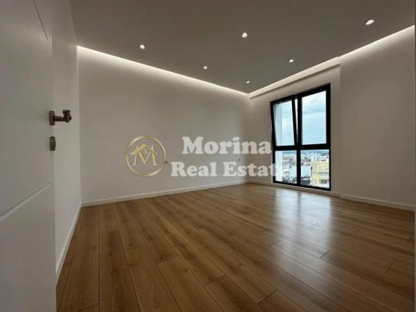 Tirane, jepet me qera apartament 2+1+Ballkon Kati 9, 110 m² 750 € (Rruga e Dibres)