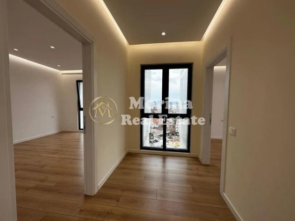Tirane, jepet me qera apartament 2+1+Ballkon Kati 9, 110 m² 750 € (Rruga e Dibres)
