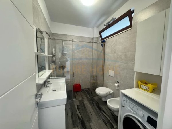 Shitet, Vile, Perla Resort, Gjiri i Lalëzit