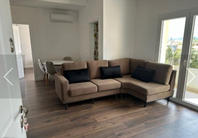 Tirane, jepet me qera apartament 1+1+Ballkon Kati 4, 64 m² 400 € (tek Rruga Tomi Kristi 3 tek Ali Demi)