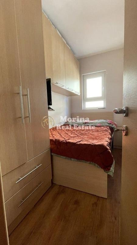 Tirane, jepet me qera apartament 2+1 Kati 5, 85 m² 600 € (Rruga Mine Peza)