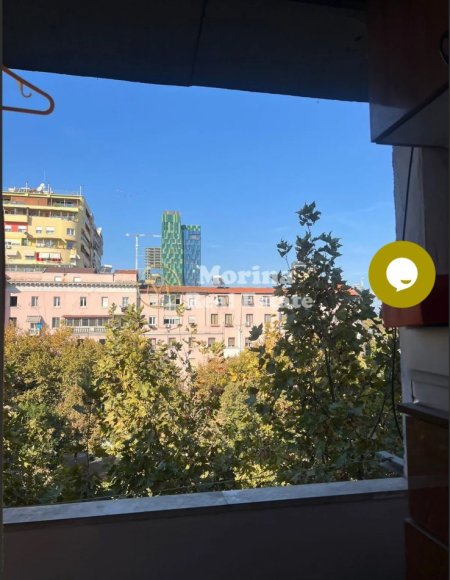 Tirane, jepet me qera apartament 1+1 Kati 5, 50 m² 360 € (Blloku)