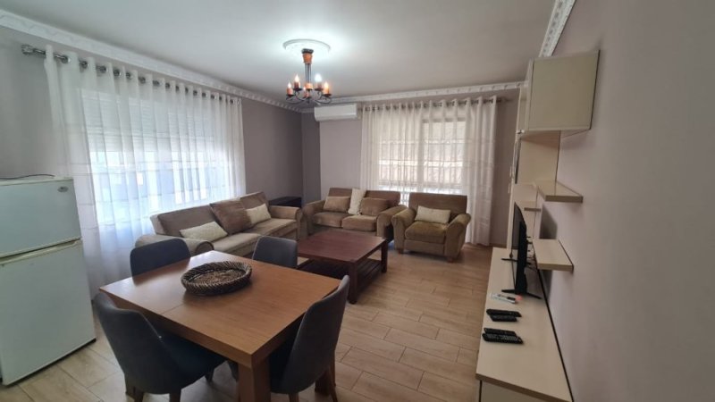 Tirane, jepet me qera apartament 2+1+Ballkon Kati 2, 85 m² 700 € (Kika 3 rruga Anton Lufi)