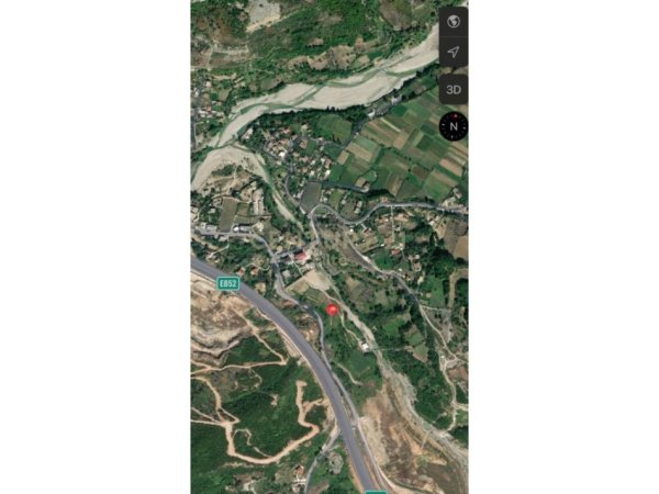 Tirane, shitet toke , 2.000 m² 400.000 € (Ibe)