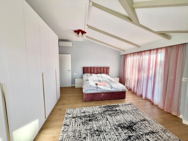 Tirane, jepet me qera apartament 2+1+Ballkon Kati 9, 138 m² 850 € (Rr. Petro Nini Luarasi te Shkolla e Baletit)