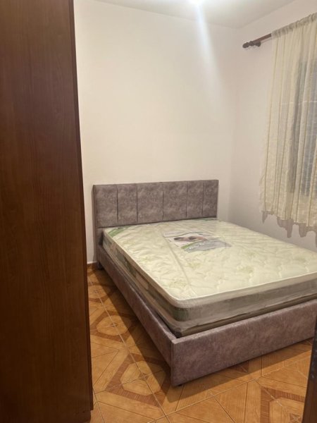Tirane, jepet me qera apartament 2+1 Kati 1, 90 m² 330 € (selite)