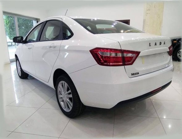 Tirane, shes makine LADA VESTA 1.6 BENZINË GAZ Benzin+Gaz, e bardhë Klima 7.000 €