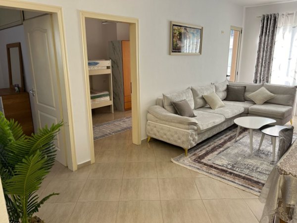 Tirane, jepet me qera apartament 2+1+Ballkon Kati 2, 75 m² 430 € (Astir bar santana)