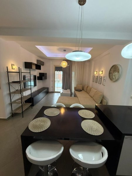 Tirane, jepet me qera apartament 2+1 , 90 m² 500 € (Amerikan 3)
