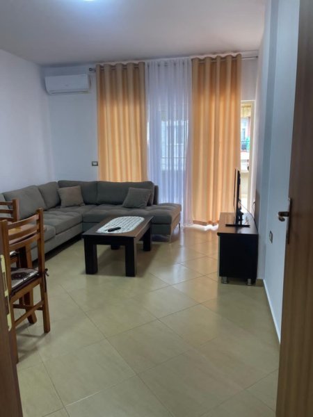 Tirane, jepet me qera apartament 1+1 Kati 6, 85 m² 450 € 