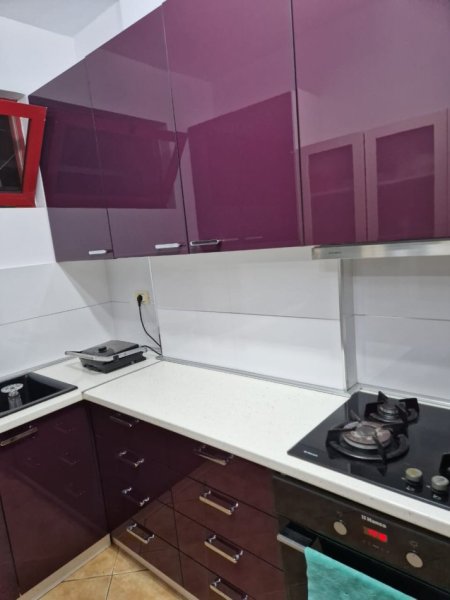 Tirane, jepet me qera apartament 3+1+Ballkon Kati 5, 105 m² 800 € 