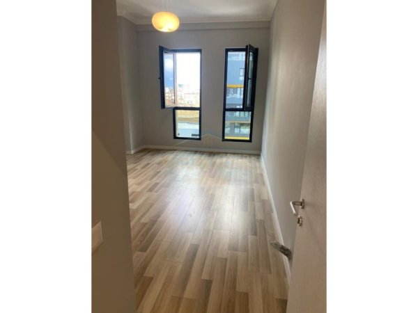 SHITET APARTAMENT 2+1+2 NE SQUARE21