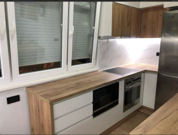 Tirane, jepet me qera apartament 1+1 Kati 2, 65 m² 630 € 