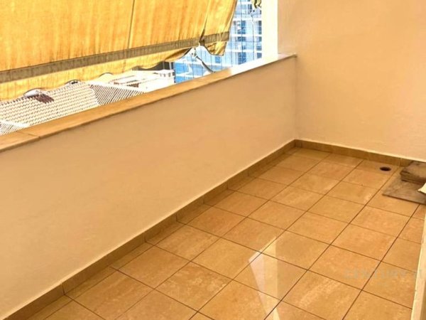 Tirane, jepet me qera apartament 3+1 Kati 4, 119 m² 1.000 € (Rruga Pasho Vasa)