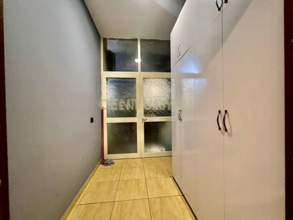 Tirane, shitet apartament 2+1 Kati 1, 98 m² 109.000 € (OKAZION-SHESIM, APARTAMENT MODERN 2+1+2, FRESKU)