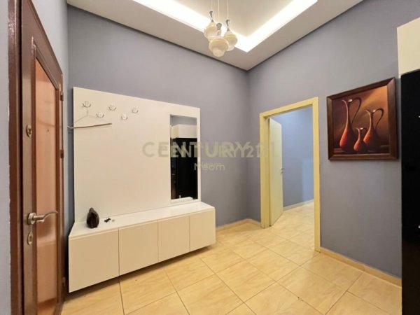 Tirane, shitet apartament 2+1 Kati 1, 98 m² 109.000 € (OKAZION-SHESIM, APARTAMENT MODERN 2+1+2, FRESKU)