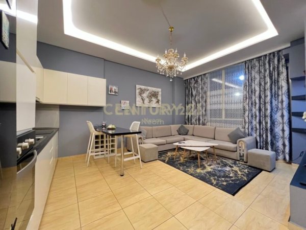 Tirane, shitet apartament 2+1 Kati 1, 98 m² 109.000 € (OKAZION-SHESIM, APARTAMENT MODERN 2+1+2, FRESKU)